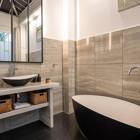 L'atelier Des Arts * Parigi